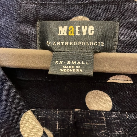 Like new! Maeve navy polka dot linen top - Picture 4 of 5